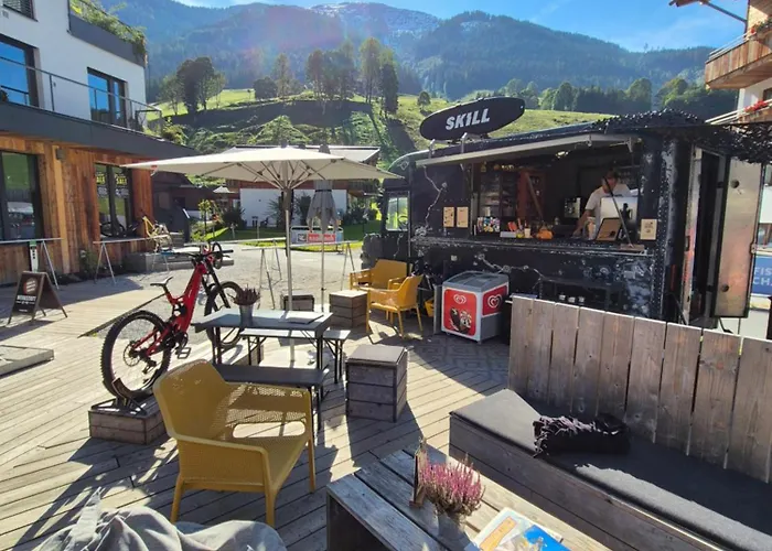 Skill Mountain - Und Bike Im Sommer Mit Joker Card Vandrerhjem